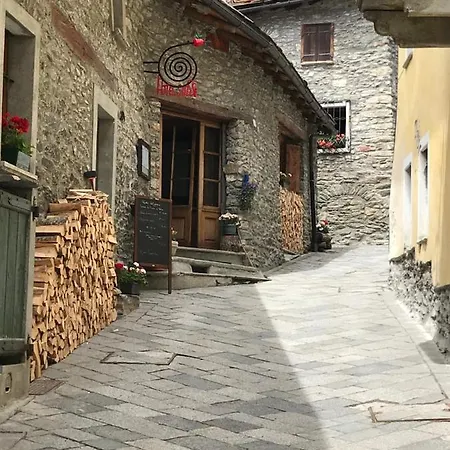 St Rhemy House Saint-Rhemy-En-Bosses